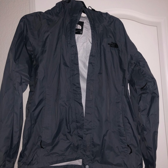 NORTHFACE RAIN SHELL